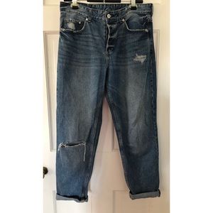 H&M Light Wash Boyfriend Low Waist Jeans Size 30